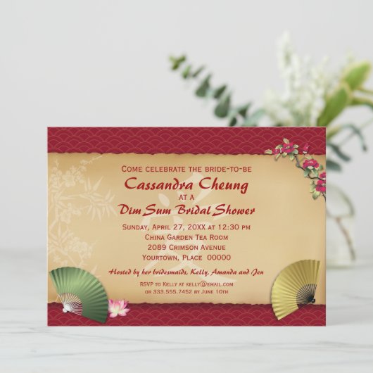 Asiat lockert Brautparty auf Einladung (Stehend Vorderseite)