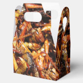 Asiatische Küche mit frittiertem Grasshopper (Takk Geschenkschachtel (Geöffnet)