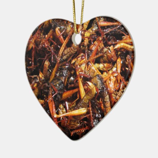 Asiatische Küche mit frittiertem Grasshopper (Takk Keramikornament (Links)