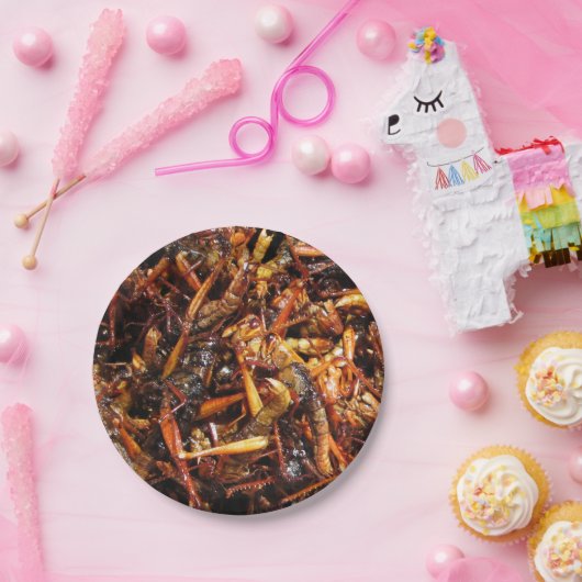 Asiatische Küche mit frittiertem Grasshopper (Takk Pappteller (Party)