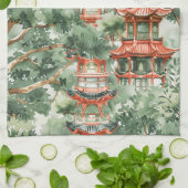 Asiatische Pagode in Verdant Landscape (17) Geschirrtuch (Gefaltet)
