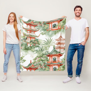 Asiatische Pagode in Verdant Landscape (3) Fleecedecke