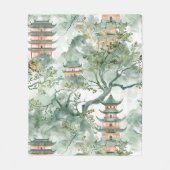 Asiatische Pagode in Verdant Landscape (5) Fleecedecke (Vorderseite)