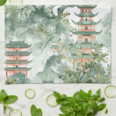 Asiatische Pagode in Verdant Landscape (5) Geschirrtuch (Gefaltet)