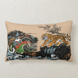 Asiatischer Drache gegen Tiger Lendenkissen