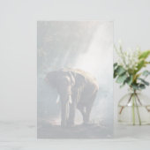 Asiatischer Elefant in einem sonnenbeleuchteten Wa Briefpapier (Stehend Vorderseite)