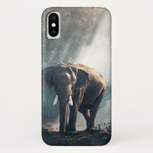 Asiatischer Elefant in einem sonnenbeleuchteten Wa Case-Mate iPhone Hülle (Rückseite)