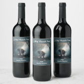 Asiatischer Elefant in einem sonnigen Wald Vielen Weinetikett (Flaschen)