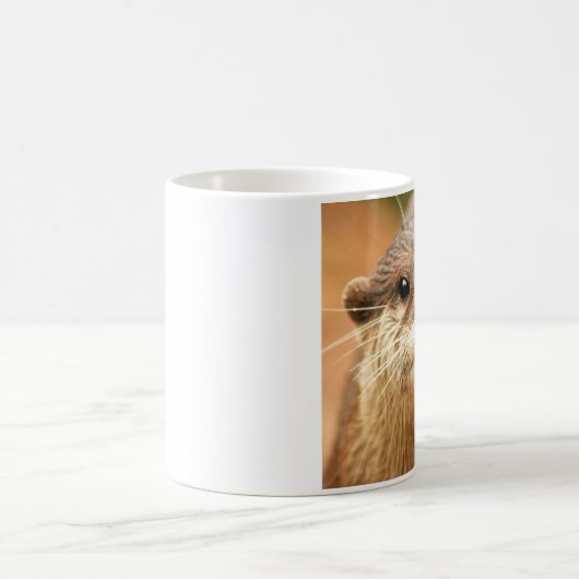 Asiatischer kleiner gekratzter Otter Kaffeetasse (Mittel)