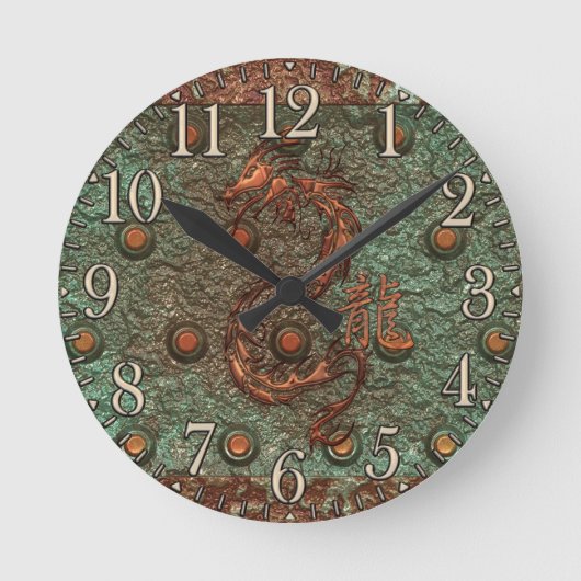 Asiatischer kupferner Drache-rostige Runde Wanduhr (Vorderseite)