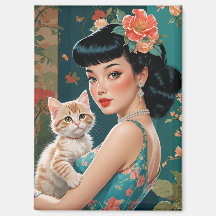 Asiatischer Pin-Up und süßes Kätzchen