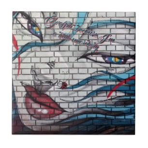 Asiatisches Mädchen Graffiti Fliese