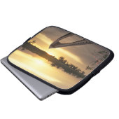 Asien, Birma (Myanmar) Gesunkenes Fischerboot Laptopschutzhülle (Vorne Knopf)