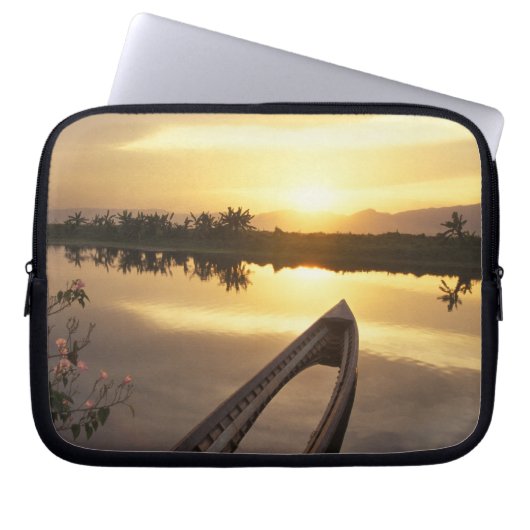 Asien, Birma (Myanmar) Gesunkenes Fischerboot Laptopschutzhülle (Vorderseite)