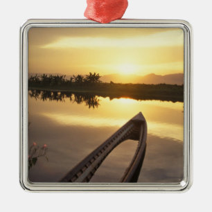 Asien, Birma (Myanmar) Gesunkenes Fischerboot Silbernes Ornament