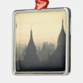 Asien, Birma (Myanmar), Heiße Luft (Bagan) Silbernes Ornament (Links)