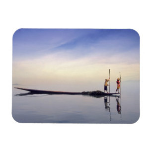 Asien, Burma, (Myanmar) Fischerboot spiegelt sich Magnet