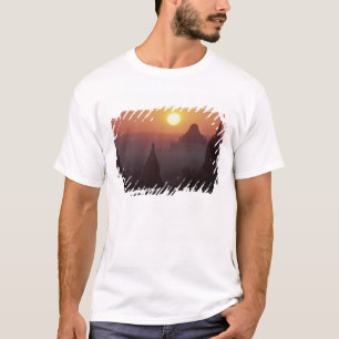Asien, Burma, (Myanmar), Pagan (Bagan) Der Tempel T-Shirt
