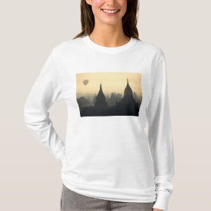 Asien, Burma, (Myanmar), Pagan (Bagan) Heißluft T-Shirt
