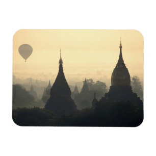 Asien, Burma, (Myanmar), Pagan (Bagan) Heißluftbal Magnet