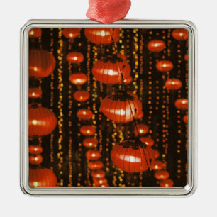 Asien, China, Peking. Rote chinesische Laternen, Ornament Aus Metall