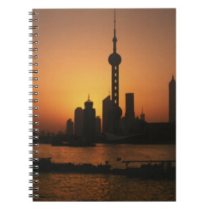 ASIEN, China, Shanghai Blick auf Oriental Pearl TV Notizblock