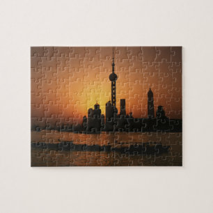 ASIEN, China, Shanghai Blick auf Oriental Pearl TV Puzzle