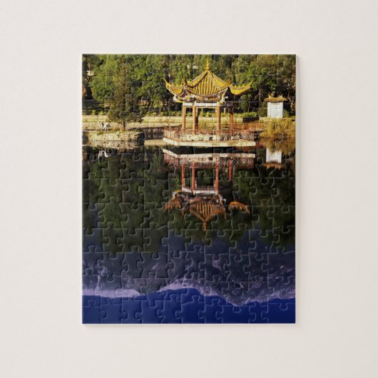 Asien, China, Yunnan, Dali. Cangshan Puzzle (Vertikal)