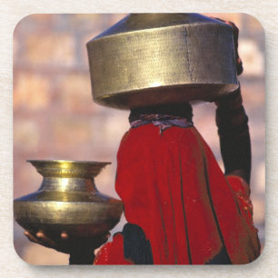 Asien, Indien, Rajasthan. Eine örtliche Frau in Ro Getränkeuntersetzer