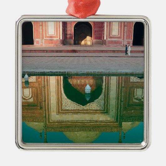 Asien, Indien, Uttar Pradesh, Agra. Zu den 2 Silbernes Ornament (Vorne)