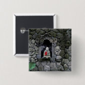 Asien, Indonesien, Bali. Ein Buddha-Schrein Button (Vorne & Hinten)