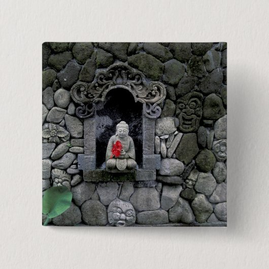 Asien, Indonesien, Bali. Ein Buddha-Schrein Button (Vorderseite)