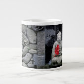 Asien, Indonesien, Bali. Ein Buddha-Schrein Jumbo-Tasse (Vorderseite)