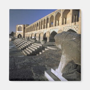 Asien, Iran, Isfahan Pol-e Khaju Brücke. Magnet