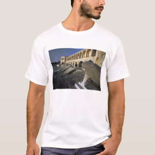 Asien, Iran, Isfahan. Pol-e-Khaju-Brücke. T-Shirt