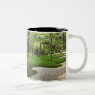 Asien, Japan, Fukuoka, Dazaifu, Komyoji-Tempel Zweifarbige Tasse