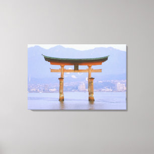 Asien, Japan, Hiroshima. Mivaiima. Torii-Tor Leinwanddruck