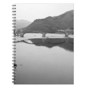 Asien, Japan, Iwakuni. Fischer und historisch Notizblock