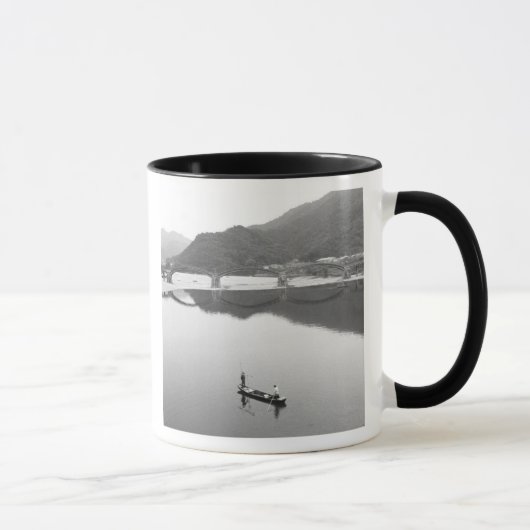 Asien, Japan, Iwakuni. Fischer und historische 2 Tasse (Rechts)