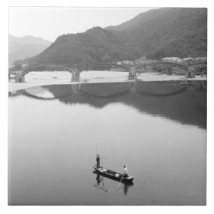 Asien, Japan, Iwakuni. Fischer und historische Brü Fliese