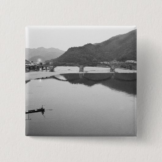 Asien, Japan, Iwakuni. Fischerei und historische Button (Vorderseite)
