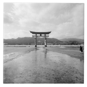 Asien, Japan, Myajima. Das Torri-Tor Fliese
