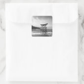 Asien, Japan, Myajima. Torri Gate Quadratischer Aufkleber (Tasche)