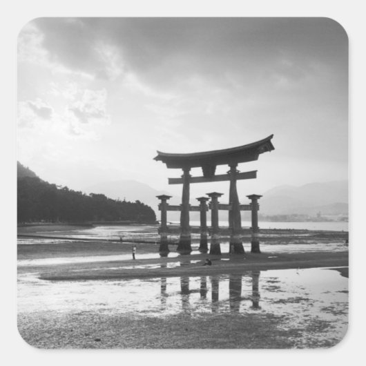 Asien, Japan, Myajima. Torri Gate Quadratischer Aufkleber (Vorderseite)