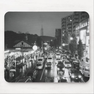 Asien, Japan, Tokio. Abend, Bahnhof Harajuku, Mousepad