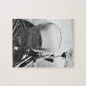 Asien, Japan, Tokio. Fahrkorb auf der Ginza Puzzle (Horizontal)