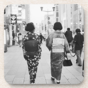 Asien, Japan, Tokio. Geishas auf der Ginza. Getränkeuntersetzer
