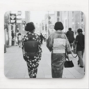 Asien, Japan, Tokio. Geishas auf der Ginza. Mousepad