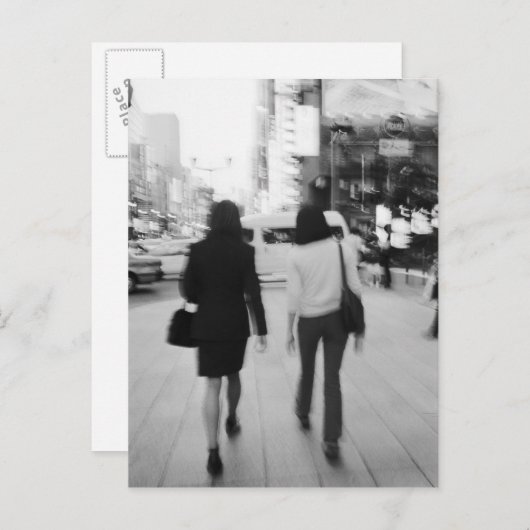 Asien, Japan, Tokio. Junge Frauen auf der Ginza. Postkarte (Vorne/Hinten)