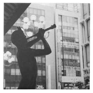 Asien, Japan, Tokio. Musikstatue, Shibuyaku Fliese